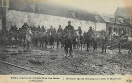 C/286             Miltaria  - Guerre De 1914/1915   -     60  Ribecourt  - Spahis Marocains Campés Dans Une Ferme - Oorlog 1914-18