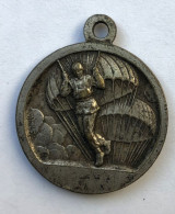 Médaille - Pendentif Porte Bonheur - Parachutiste - Saint Michel - Altri & Non Classificati