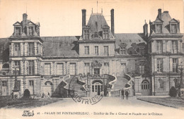 77-FONTAINEBLEAU-N°4223-G/0125 - Fontainebleau