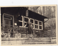 Altes Foto Vintage. Junge Hübsche Frau. Um 1955. (  B13  ) - Personnes Anonymes