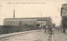 CPA Creil-La Rue De Montataire Et L'usine Des Coffres Forts    L2924 - Creil