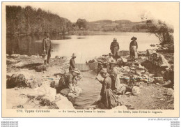 TYPES CREUSOIS AU LAVOIR  NOUS LAVONS LA LESSIVE - Autres & Non Classés