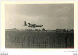 PHOTO AVION U.S.  AIR FORCE A L'ATTERRISSAGE FORMAT  13 X 9 CM - Luftfahrt