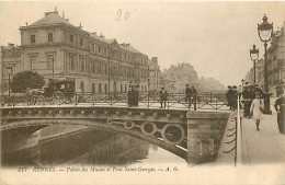 35 - Rennes - Palais Des Musées Et Pont Saint-Georges - Animée - Calèche - Fiacre - Correspondance - CPA - Voir Scans Re - Rennes