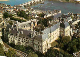 41 - Blois - Le Château - A Gauche La Façade François 1" Et Dans La Cour Intérieure L'aile Louis XII Et La Chapelle Sain - Blois
