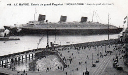 CP- LE HAVRE - Entrée Du Grand Paquebot " NORMANDIE "  Dans Le Port  - - Steamers