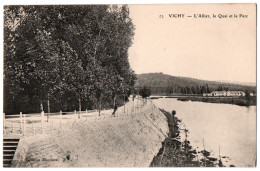 CPA 03 - VICHY (Allier) - 23. L'Allier, Le Quai Et Le Parc - Ed. Maniezzi - Vichy