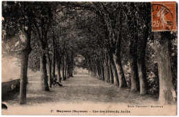 CPA 53 - MAYENNE (Mayenne) - 17. Une Des Allées Du Jardin - Mayenne