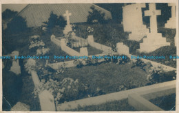 R000115 Old Postcard. Graves - Monde