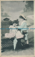 R000340 Old Postcard. Two Girls. 1907 - Monde