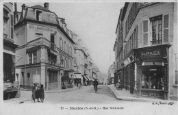 MANTES - Rue Nationale - Devanture Pharmacie - Hôtel Du Rocher De Cancale - Animé - Autres & Non Classés