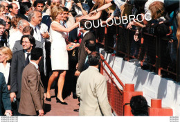 LADY DIANA LADY DI  VISITE OFFICIELLE EN ARGENTINE 11/1995 PHOTO DE PRESSE ANGELI 27 X 18 CM R2 - Personalità