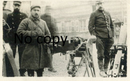 PHOTO FRANCAISE 2e RAL - MITRAILLEUSE ALLEMANDE PRESENTEE A VIENNE LA VILLE PRES DE MOIREMONT MARNE - GUERRE 1914 1918 - Guerre, Militaire