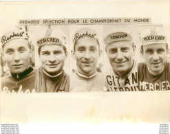 CYCLISME SELECTION POUR LES CHAMPIONNATS DU MONDE 1962 ANQUETIL POULIDOR DARRIGADE STABLINSKI PHOTO DE PRESSE  18X13CM - Deportes