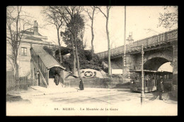 92 - RUEIL-MALMAISON - LA MONTEE DE LA GARE - TRAMWAY A VAPEUR - Rueil Malmaison