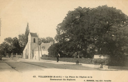 VILLENNES - La Place De L'Eglise Et Le Restaurant Du Sophora - Villennes-sur-Seine