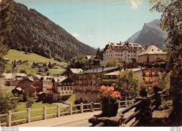 [74] Haute Savoie > Morzine - L'entrée De La Station Et La Pointe De Nyon - Morzine
