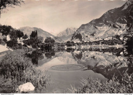 LA ROCHE-DE-RAME (H.-A.)  Le Lac, Dans Le Fond, Le Massif Du Pelvoux, à Gauche, Le Glacier Blanc- Cpsm Dentelée GF 1960 - Other & Unclassified