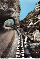 LES GORGES DE TRENTE PAS (Drôme) Les Tunnels Et La Rivière - Autres & Non Classés