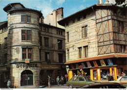 SAINT-ETIENNE  (42.) Tour De La Droguerie # Automobiles # Simca 1100 Devant Le Magasin TADUNI Cpm GF - Saint Etienne