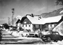 MORILLON LES ESSERTS (Hte-Savoie) Hôtel Le Badney  # Automobiles # Peugeot 404, Dauphine Renault Cpsm GF - Autres & Non Classés