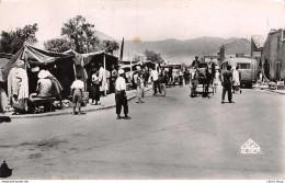 Wilaya De Batna - BATNA Le Marché  - Autocar, Car - Attelages Cpsm PF 1952 - Batna