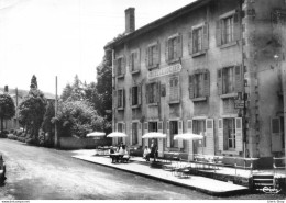 MONTFAUCON (Hte-Loire)  Hôtel Du Centre Anciennement Hôtel LIOGIER Cpsm Dentelée GF ± 1960 - Montfaucon En Velay