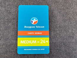 Nomad / Bouygues Nom Pu19a - Cellphone Cards (refills)