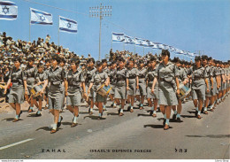 ZAHAL ISRAEL DEFENCE FORCES GIRL SOLDIERS ARMED WITH "UZI" SUBMACHINE GUN ON INDEPENDENCE PARADE- Jewish Judaica Cpm - Israel