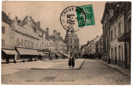 CPA 28 - DREUX (Eure Et Loir) - 31. La Grande-Rue Et L'Hôtel De Ville - Dreux