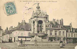 28 - Chateaudun - La Place, La Fontaine Et Rue Nationale - Animée - Précurseur - Oblitération Ronde De 1904 - Etat Léger - Chateaudun