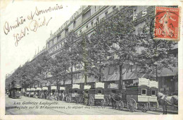 75 - Paris 09 - Les Galeries Lafayette - Façade Sur Le Boulevard Haussmann - Le Départ Des Voitures - Animée - Correspon - Distretto: 09