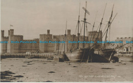 R000586 Low Tide. Carnarvon Castle. Judges Ltd. No 1970 - World