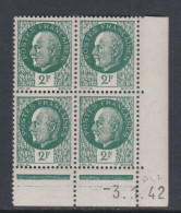 France N° 518 XX : Type Mal Pétain : 2 F. Vert En Bloc De 4 Coin Daté Du 3 . 1 . 42 ; Ss Point Blanc ; Sans Char., TB - 1940-1949