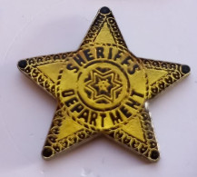 V116 Pin's Militaire USA écusson Police  ETOILE STAR SHERIF SHERIFFS Achat Immédiat - Policia