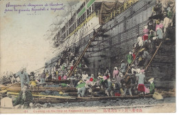NAGASAKI HARBOUR - JAPONHARBOUR - Chargeurs De Charbon Sur Paquebot " Coaling On The Ship" - Autres & Non Classés