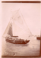 Photo Vintage Paris Snap Shop - Bateau De Pêche Voilier Sailing Ship - Barcos