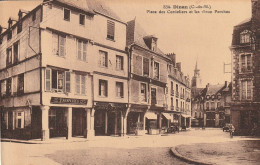Dinan  (22 - Côtes D'Armor) Place Des Cordeliers - Dinan