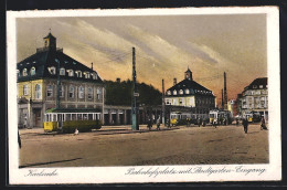 AK Karlsruhe, Bahnhofsplatz Mit Stadtgarten-Eingang Und Strassenbahn  - Strassenbahnen
