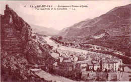 04 - Alpes De Haute Provence -  ENTREVAUX -  Vue Generale Et La Citadelle - Autres & Non Classés