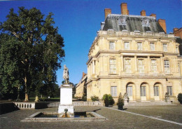 77 - Seine Et Marne - Chateau De FONTAINEBLEAU - Cour De La Fontaine - Fontainebleau