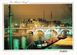 75 - PARIS 01 - Le Pont Neuf Illuminé - Péniches - Paris (01)