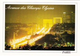 75 - PARIS 08 - Les Champs Elysées Illuminés Depuis La Concorde - Paris (08)