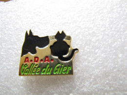 PIN'S   ANIMAUX  A.D.A. VALLÉE DU GIER - Animali