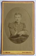 CDV Photographie Ancienne - Portrait Soldat 93e RI - Photographe E. Amiaud La Roche Sur Yon - Krieg, Militär