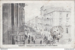Ar288 Cartolina Taranto Citta' Compagnia Di Sbarco Passano Per Il Corso Umberto - Taranto
