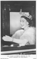 H.M. Queen Elisabeth II. Driving To The State Opening Of Parliament - Edit. Valentine & Sons Ltd Dundee And London CPSM - Königshäuser