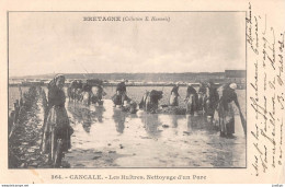 Ostréiculture / *** 35 *** CANCALE Les Huitres Nettoyage D'un Parc - Précurseur - Collection E Harmonie - 09/1902 - CPR - Cancale