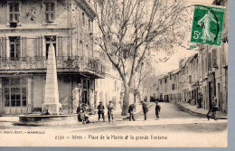 ISTRES  -  Place De La Mairie Et La Grande Fontaine  -  Animation  -  N° 2150 - Istres
