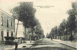 10 - Romilly Sur Seine - Route Nationale - Animée - Café De L'Est - Voyagée En 1918 - CPA - Voir Scans Recto-Verso - Romilly-sur-Seine